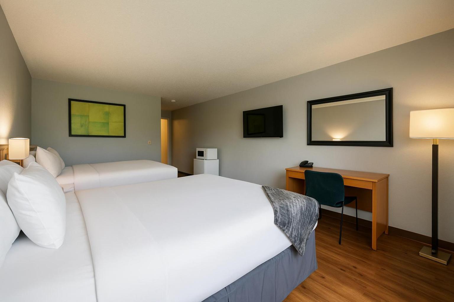 Deluxe Queen Room with Two Queen Beds