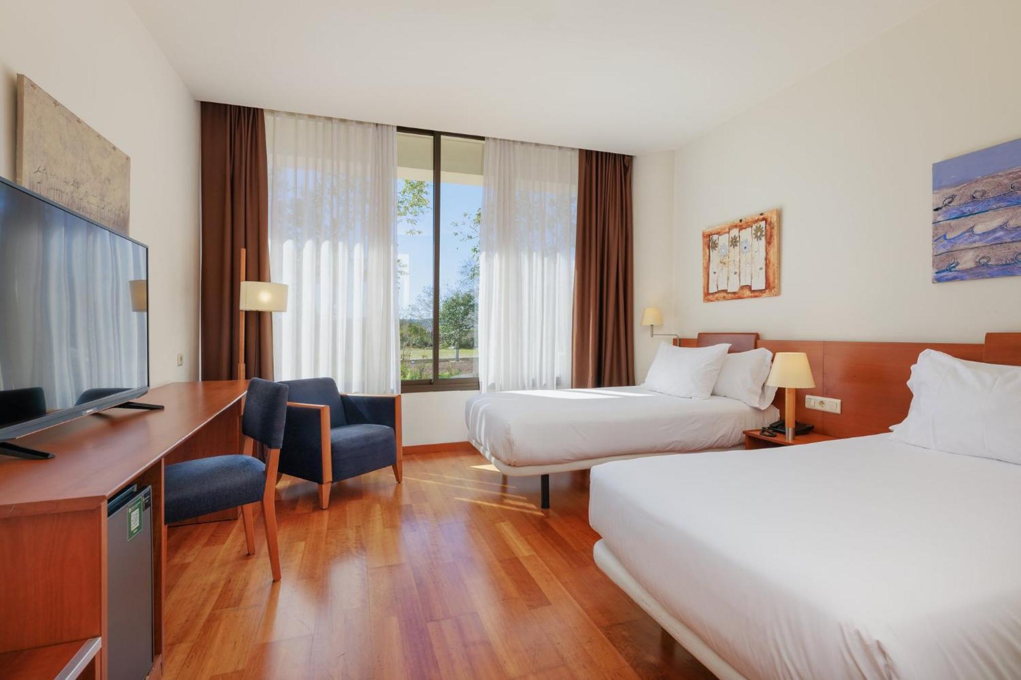 Twin Room,1668053136:JPEG