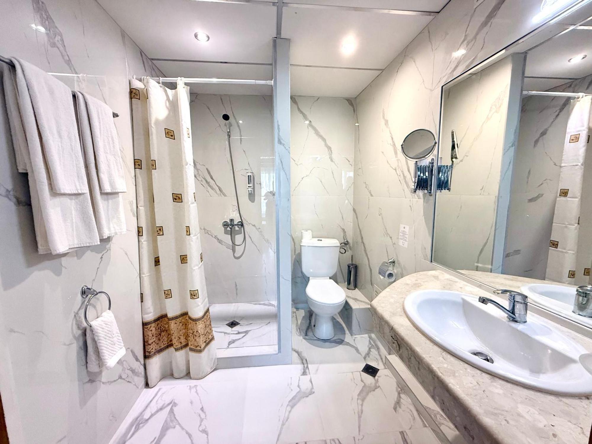 Deluxe Double Room,1668057201:JPEG