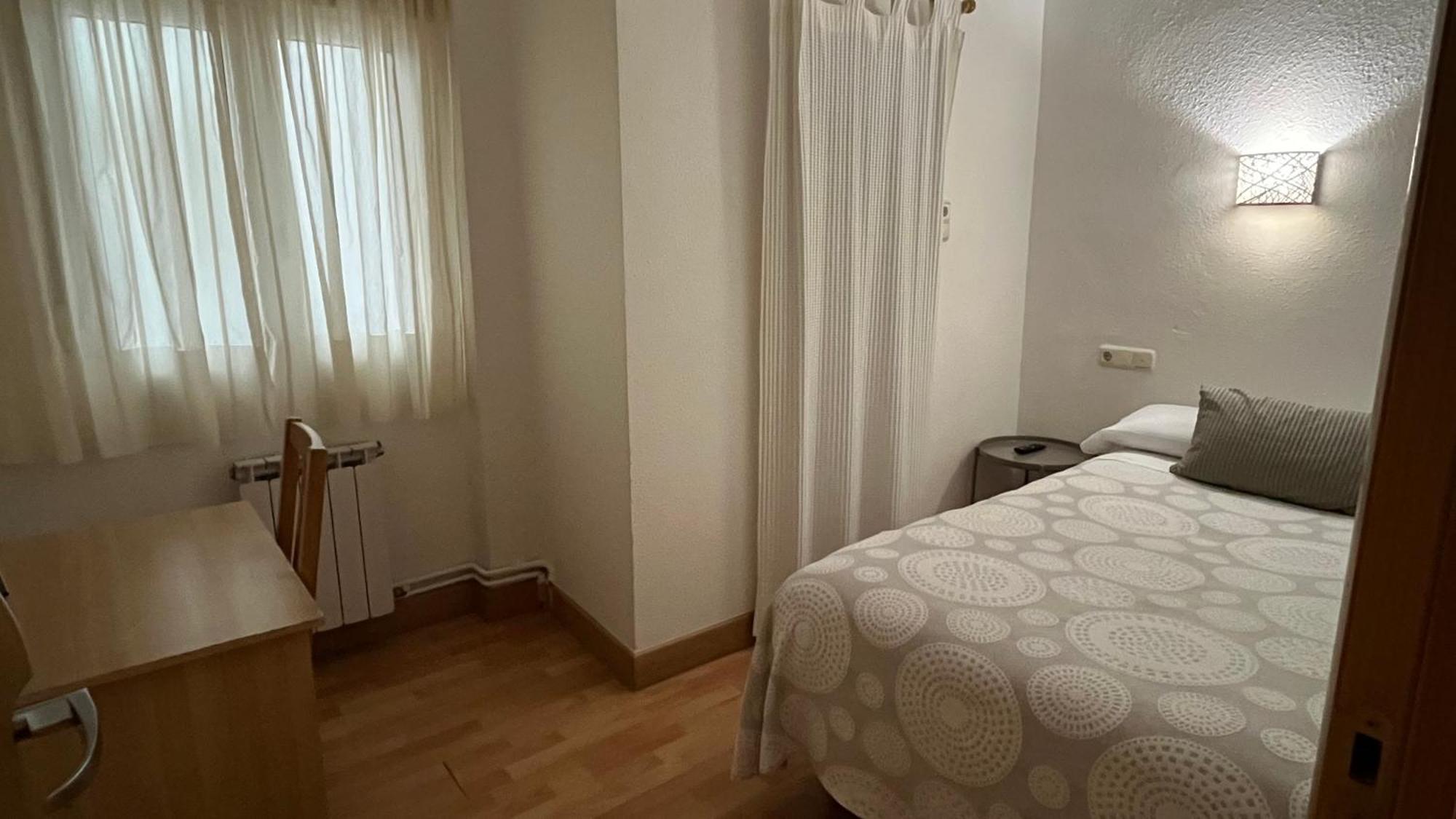 Single Room,1668079086:JPEG