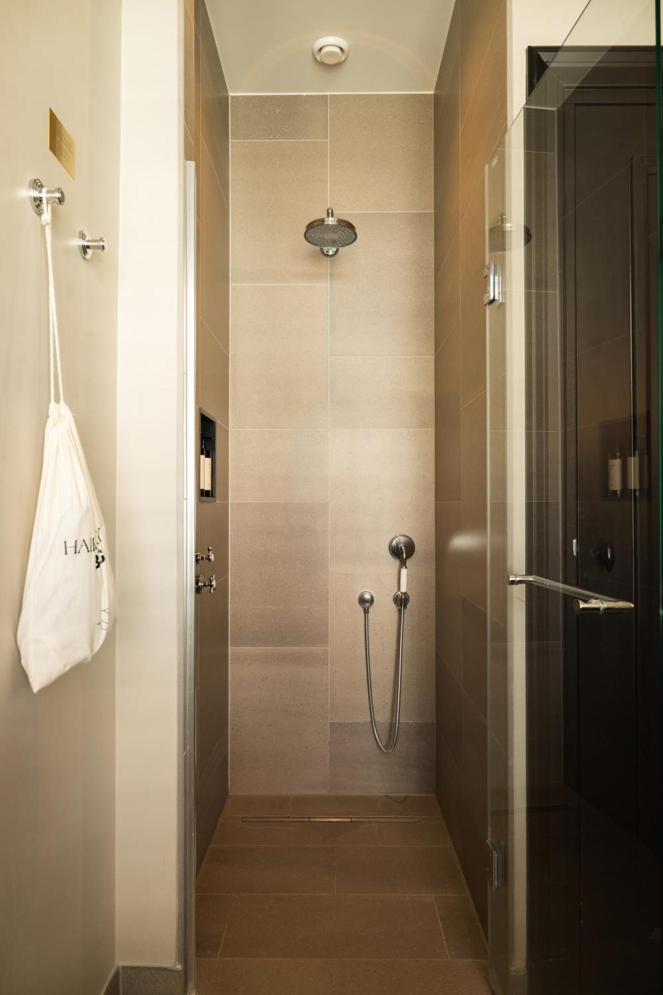 Comfort Room,1669815576:JPEG