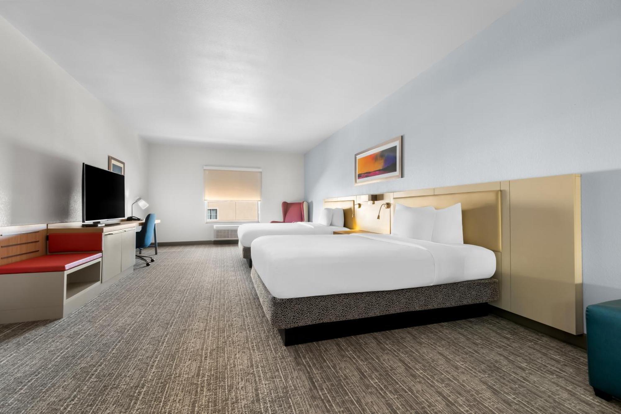 One-Bedroom Queen Suite - Hearing Accessible