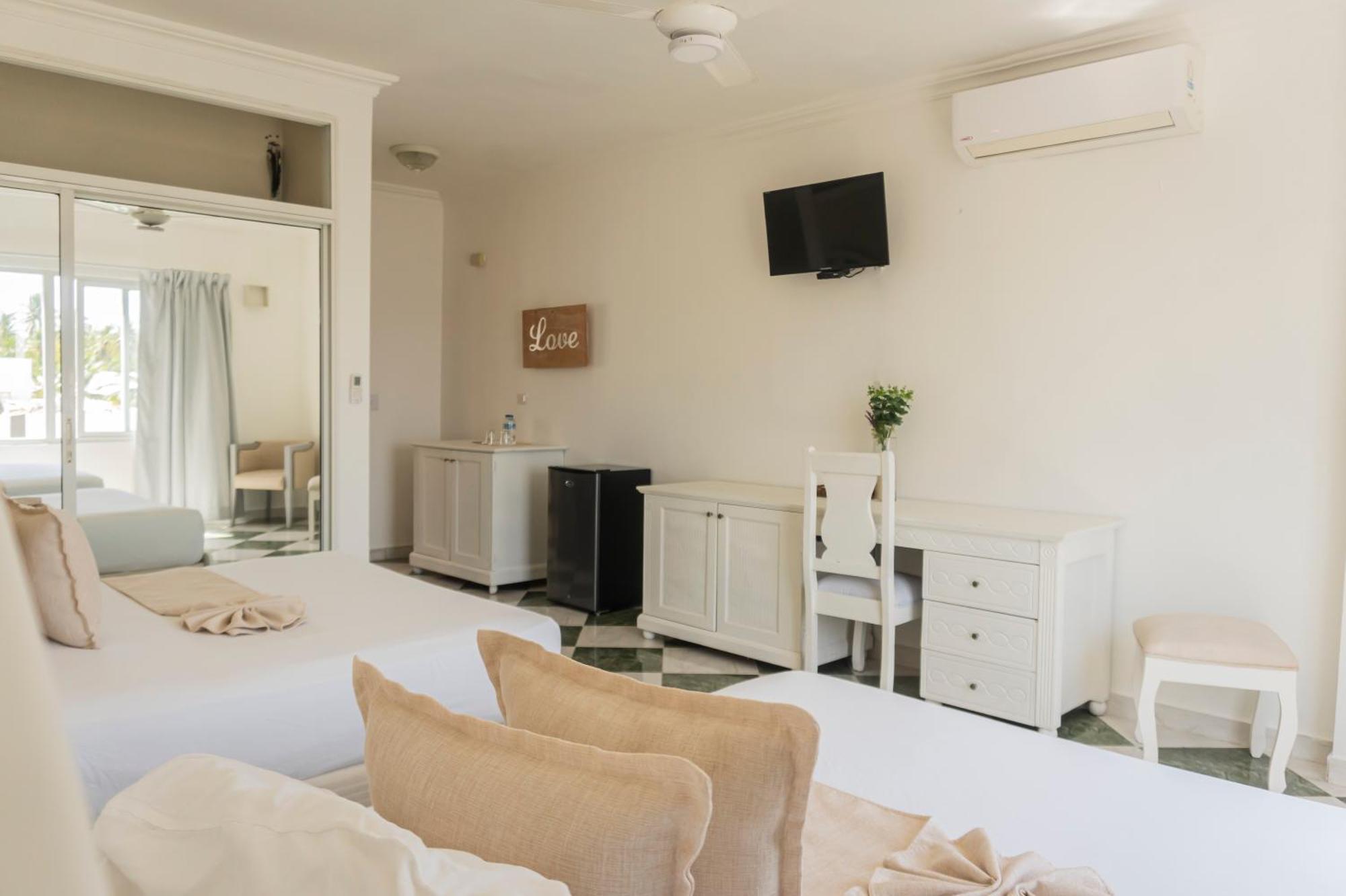 Standard Family Room,1669843219:JPEG