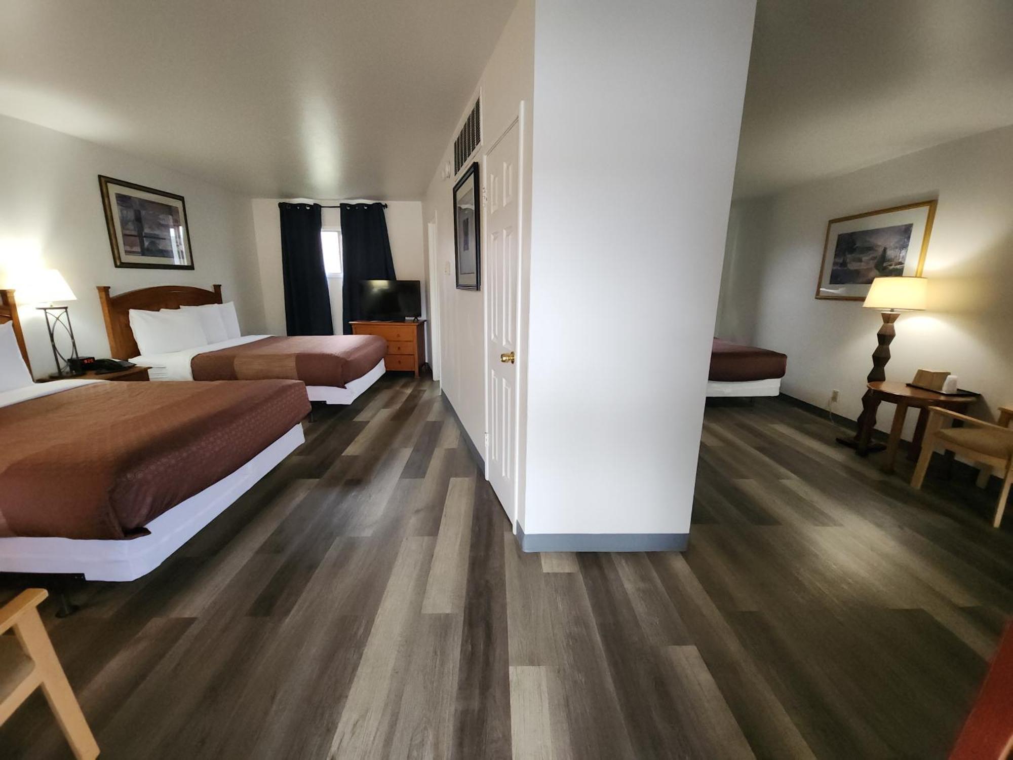 Triple Room with Bathroom