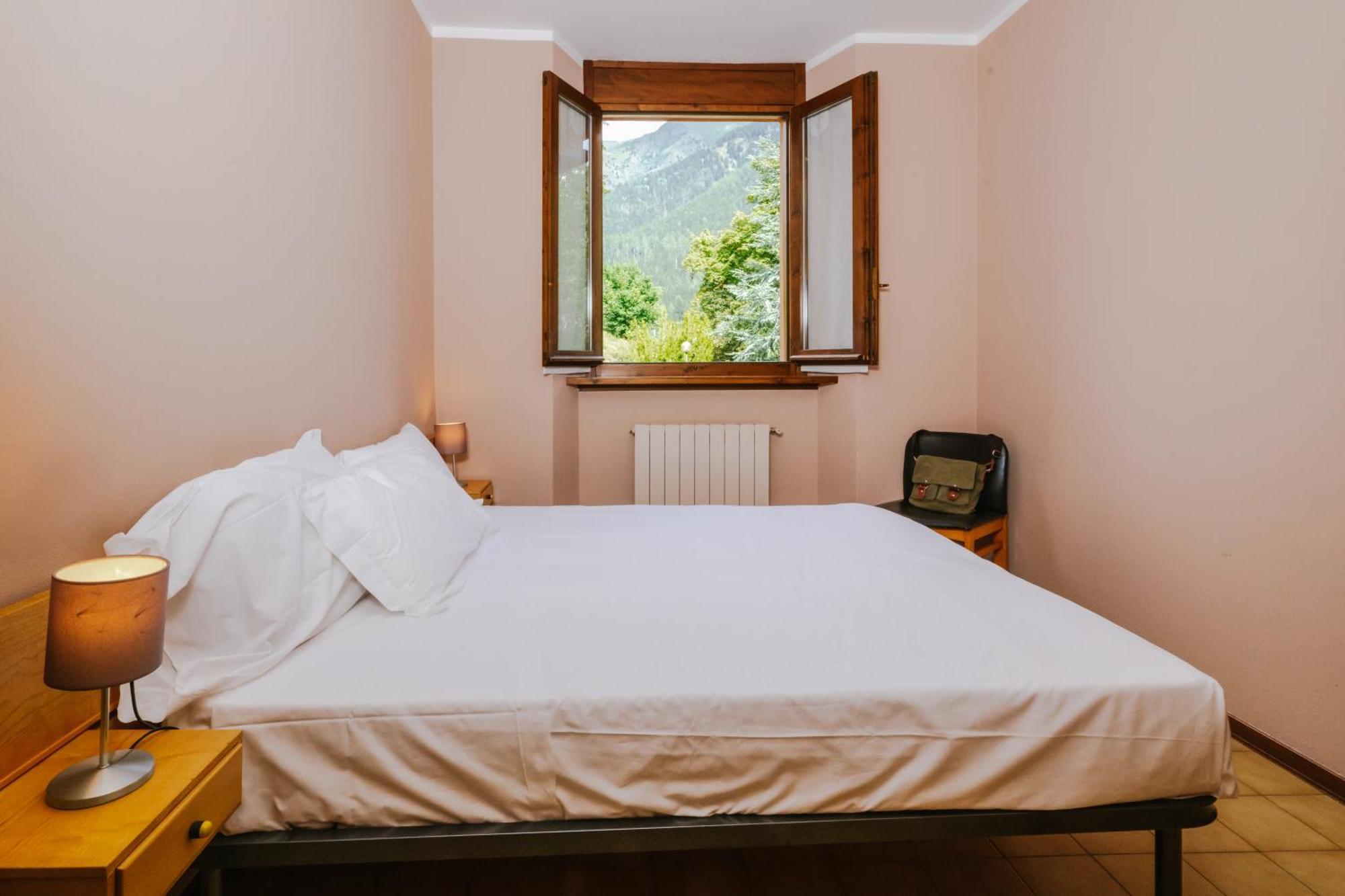 Double Room with Mountain View,1671978102:JPEG