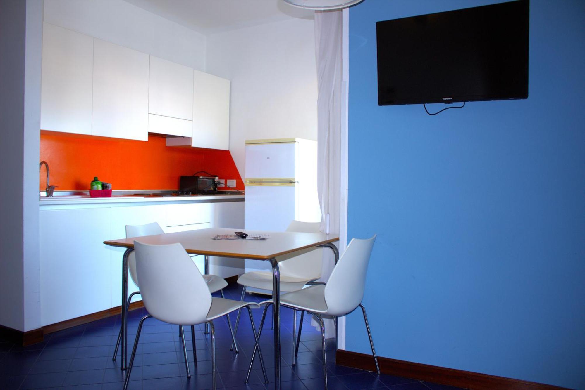 One-Bedroom Apartment Balcony,1672607304:JPEG