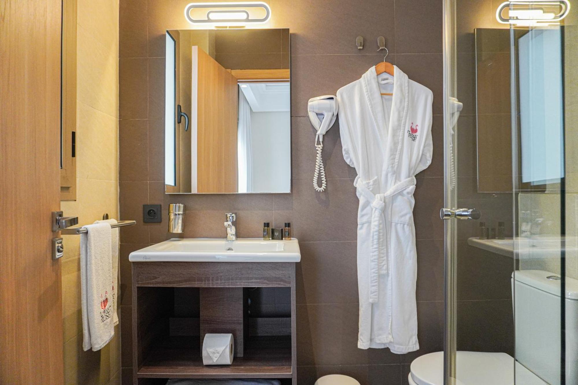 Superior Twin Room,1672641212:JPEG