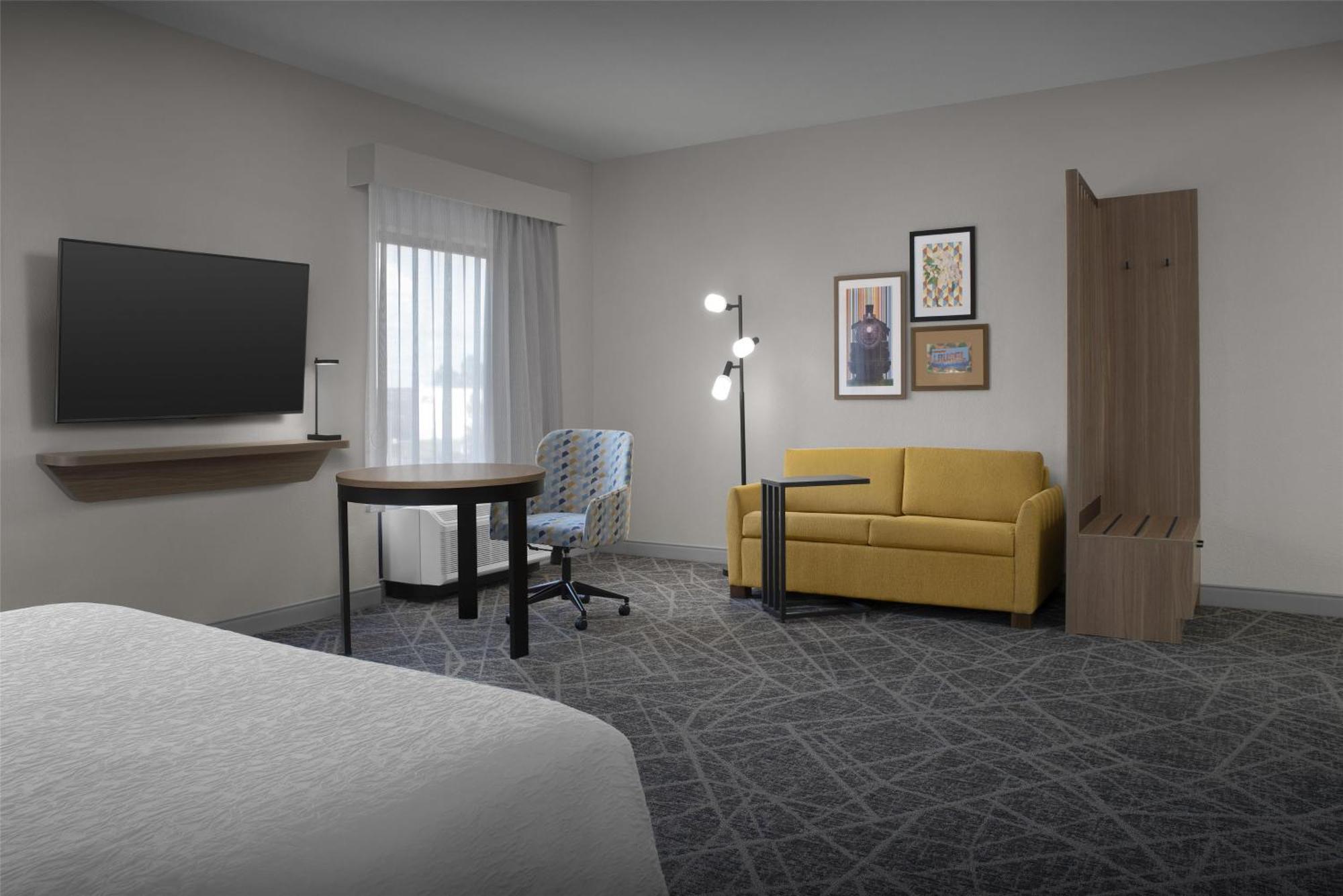 King Room with Accessible Tub - Mobility and Hearing Access/Non-Smoking