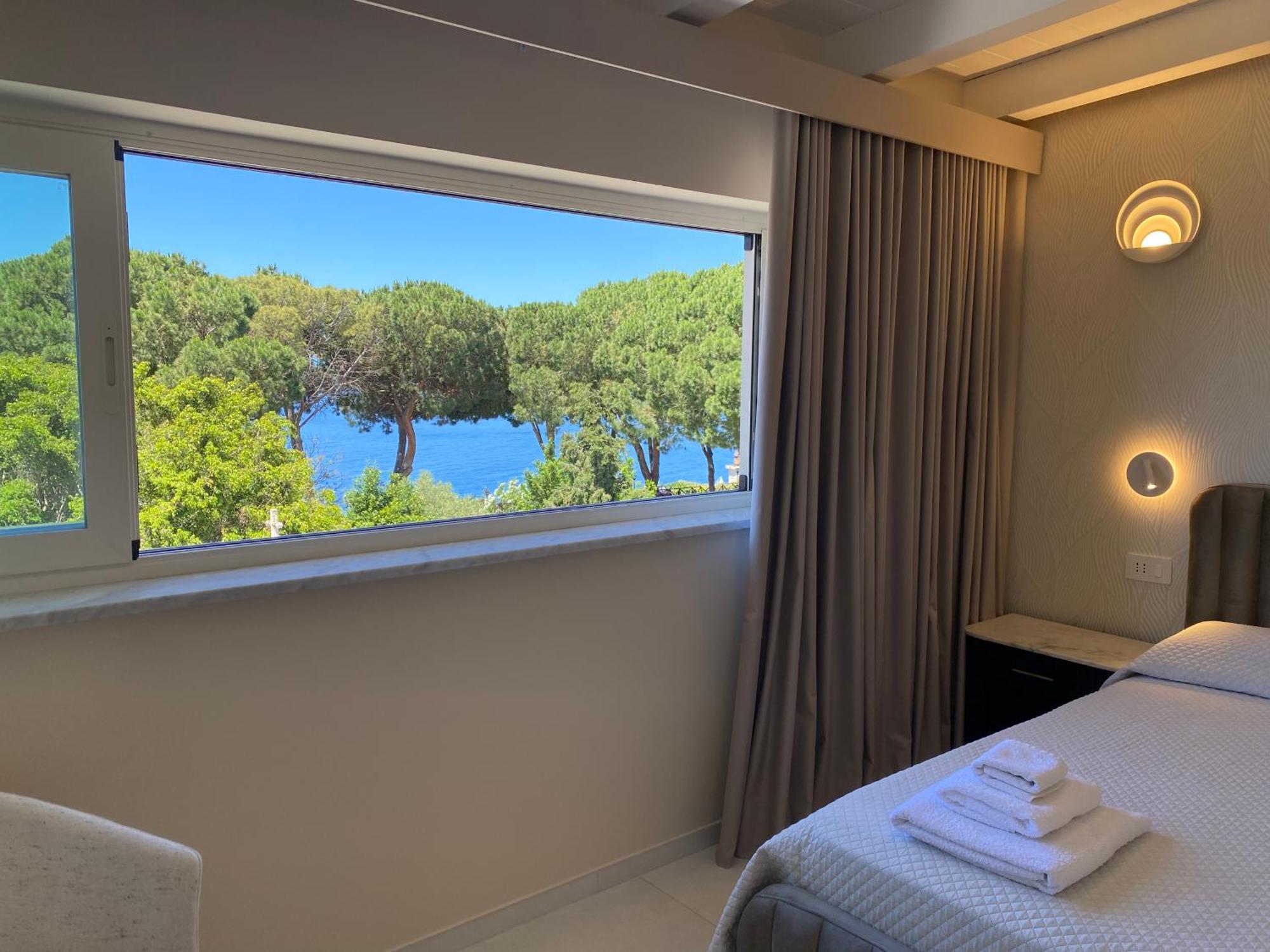 Suite Superior con Vista Mare