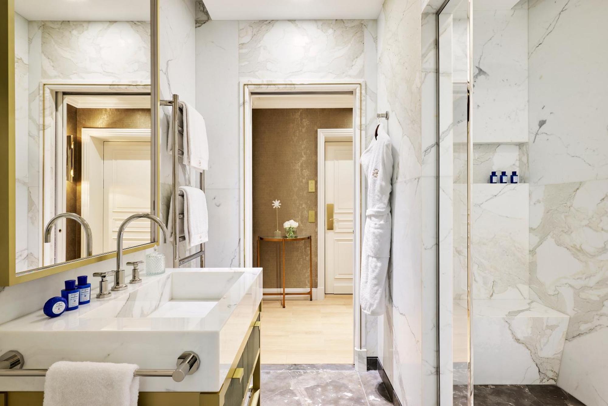Chambre Prestige Exclusive - Vue sur Ville ou Cour