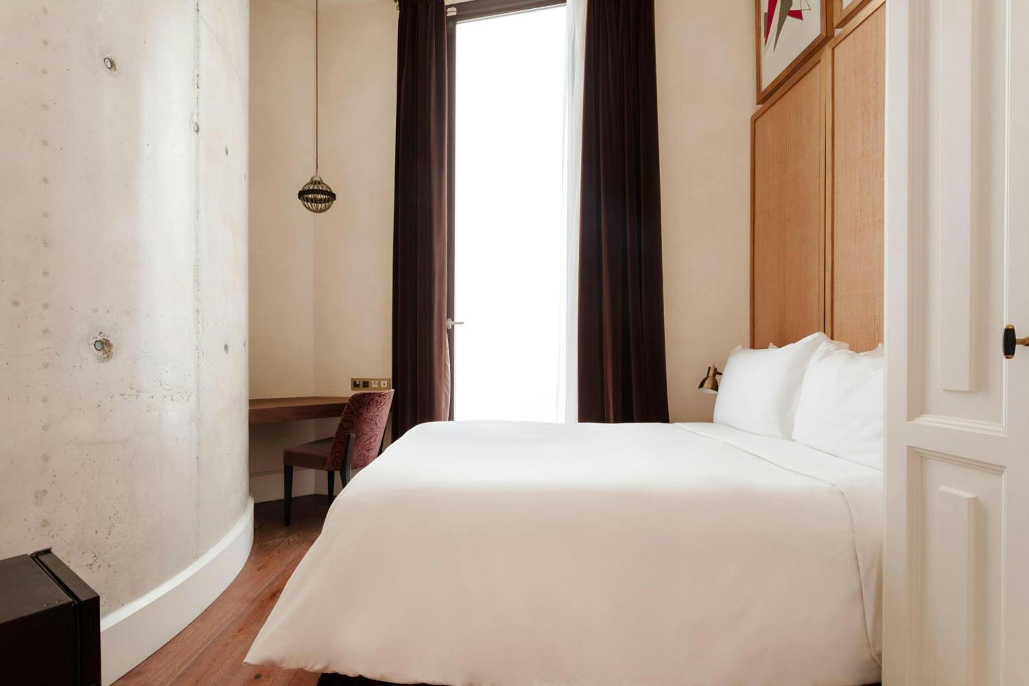 Kamer met Queensize Bed