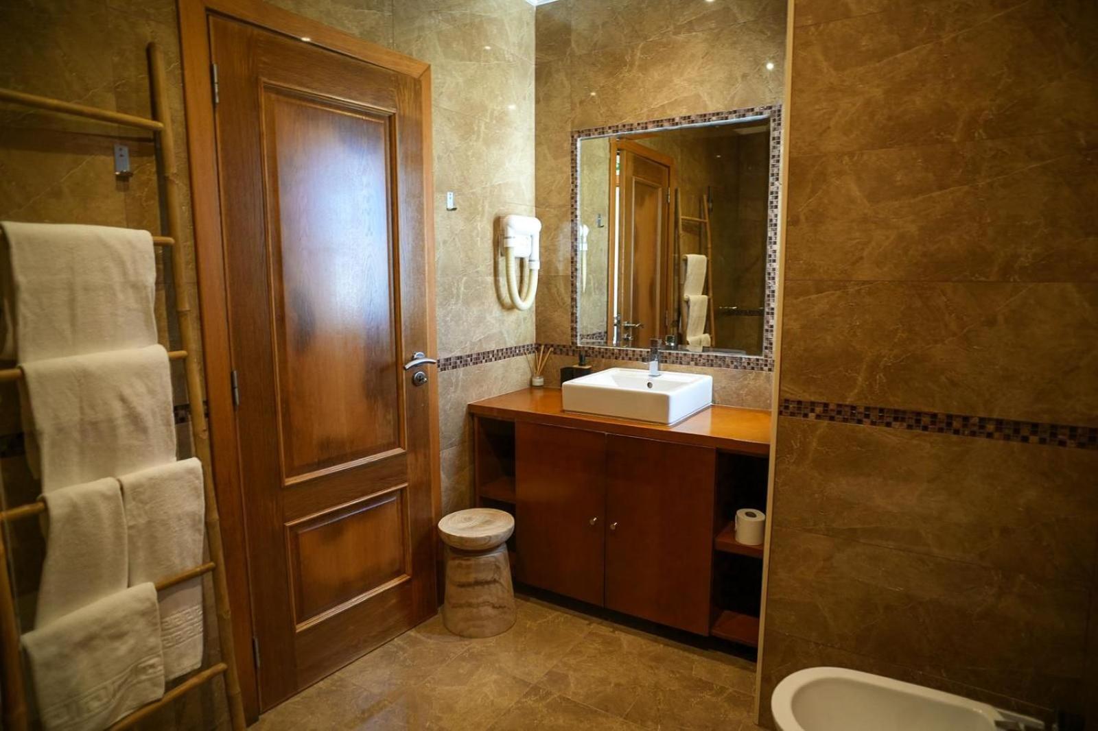 Deluxe Tweepersoonsuite met Uitzicht op Zee