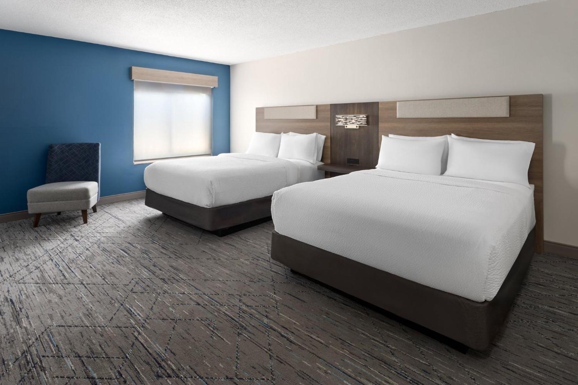 Queen Suite with Two Queen Beds