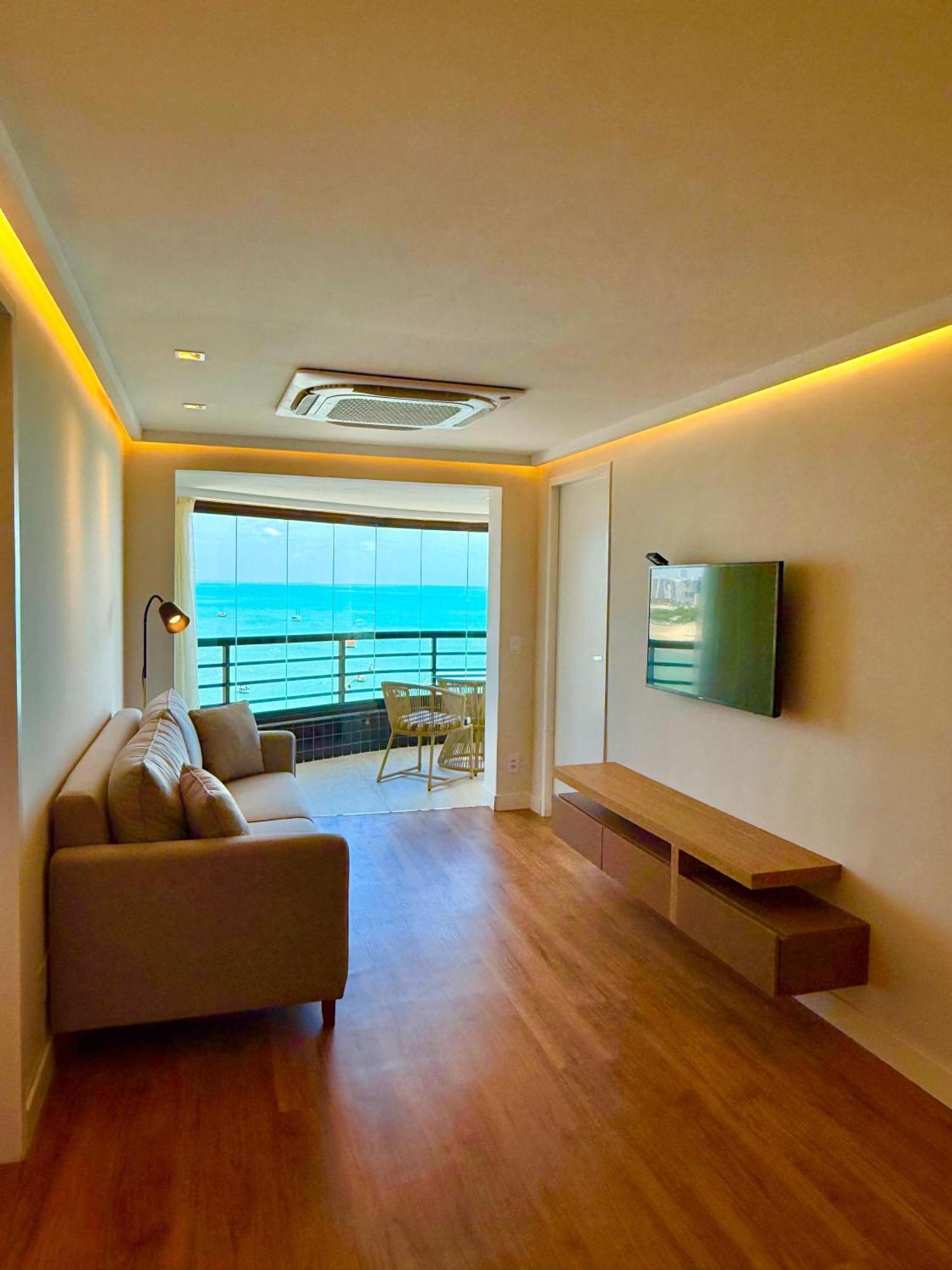 Apartamento com Vista do Mar