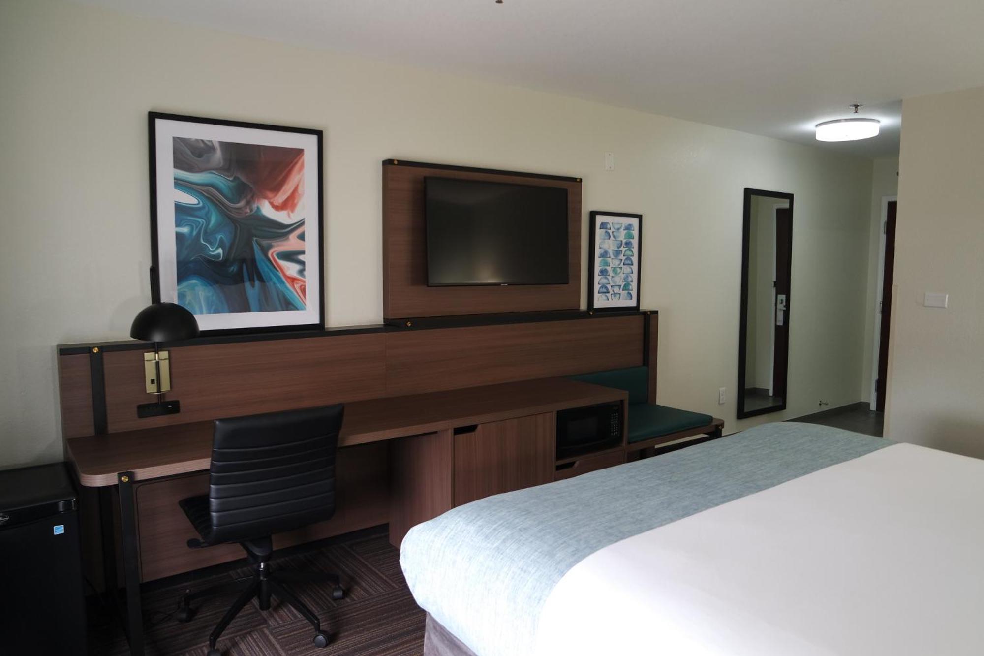 King Room - Non-Smoking