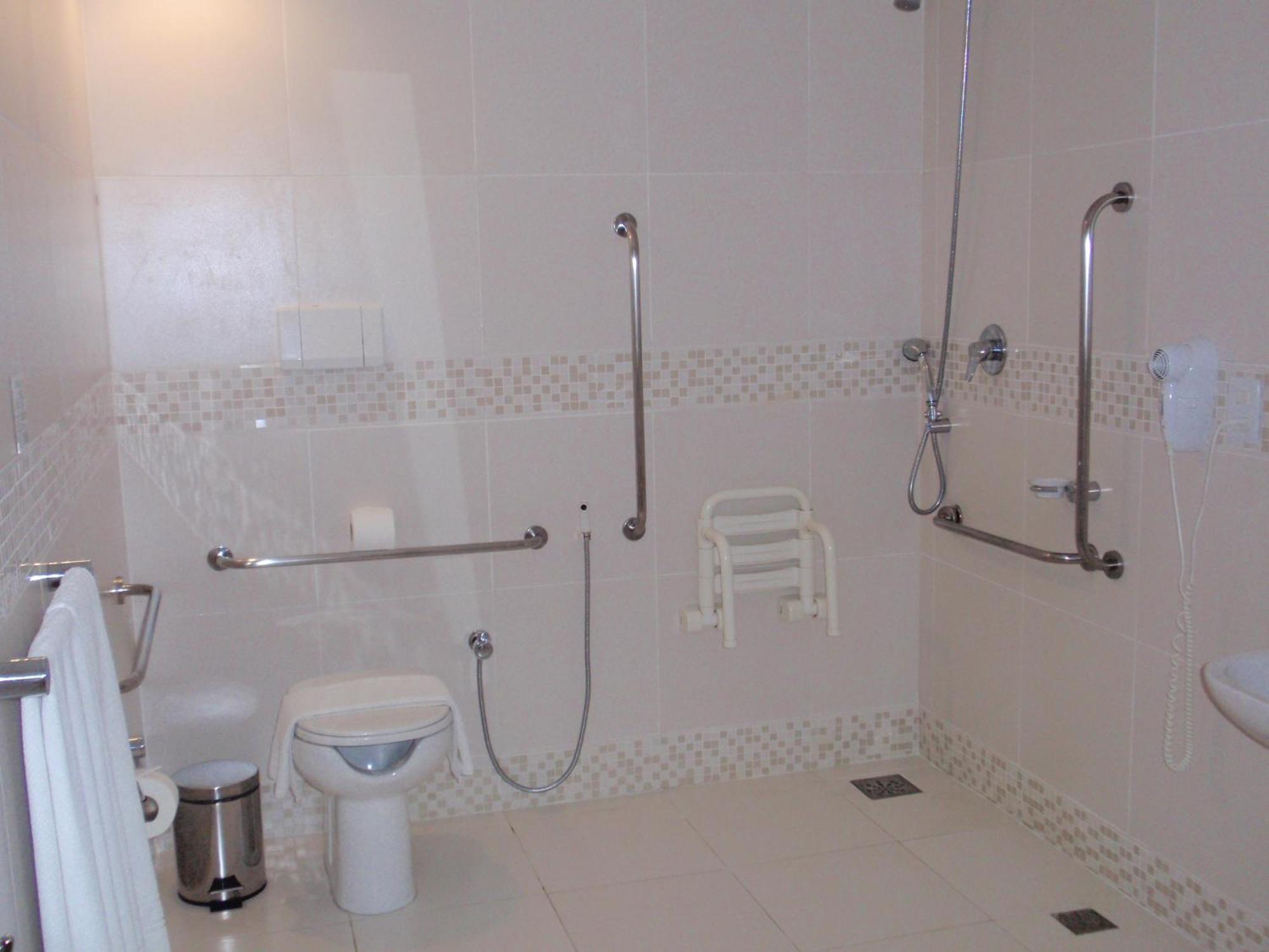 Double or Twin Room Disability Access,1758331972:JPEG