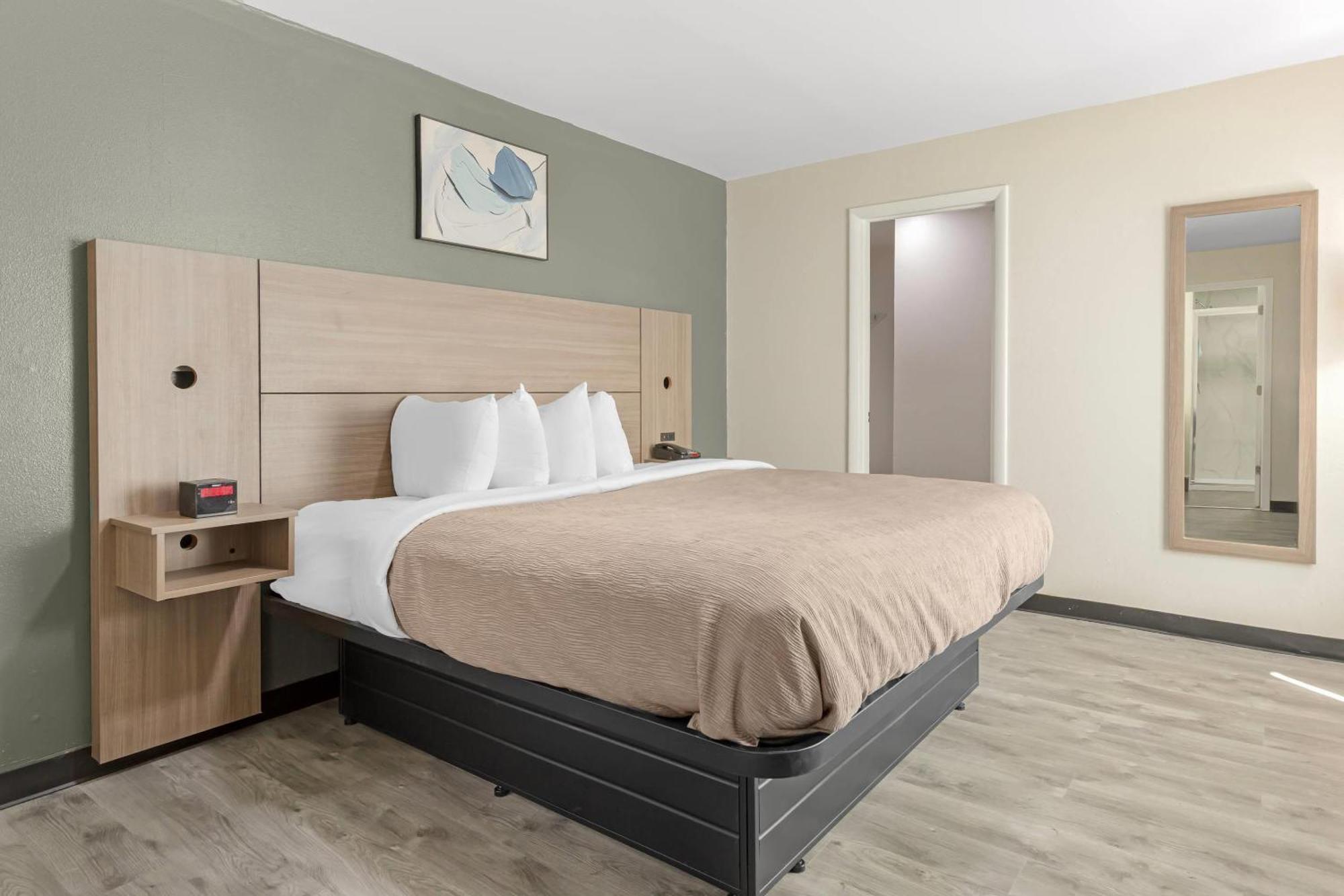 King Suite with Sofa Bed - Non Smoking