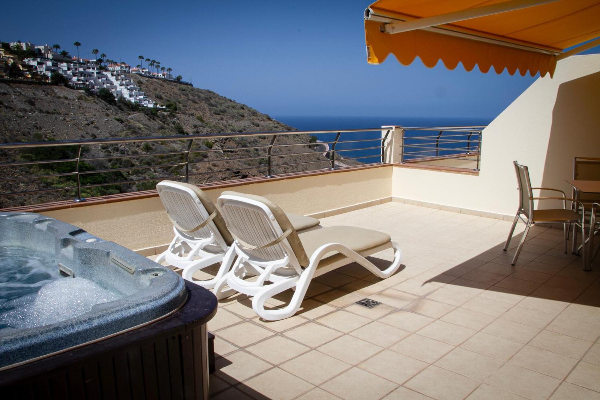 One-Bedroom Apartment Jacuzzi,1679610612:JPEG