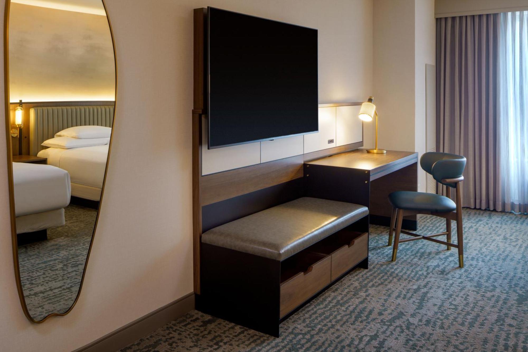 Queen Room with Two Queen Beds and View