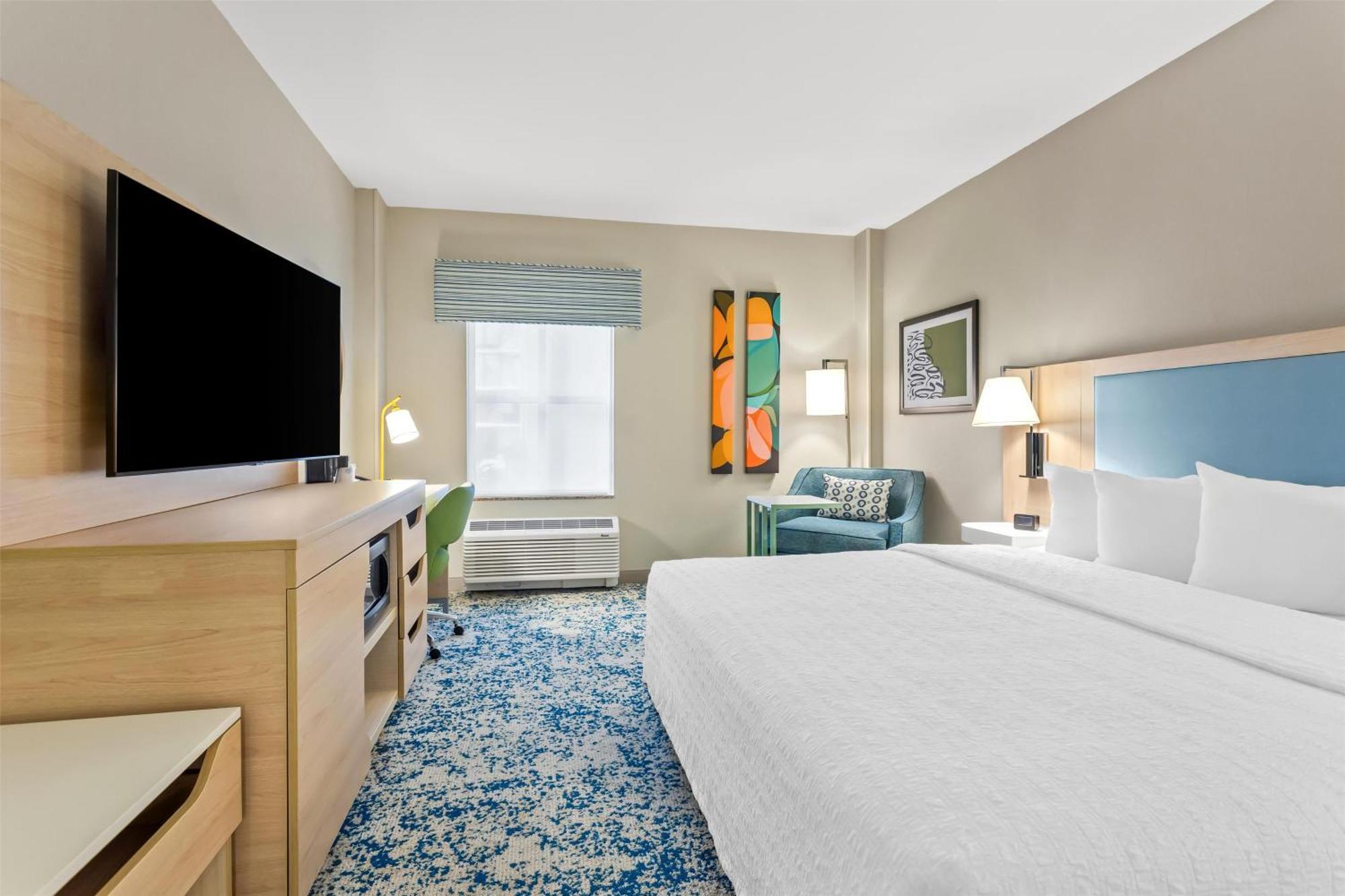 King Room - Mobility/Hearing Accessible