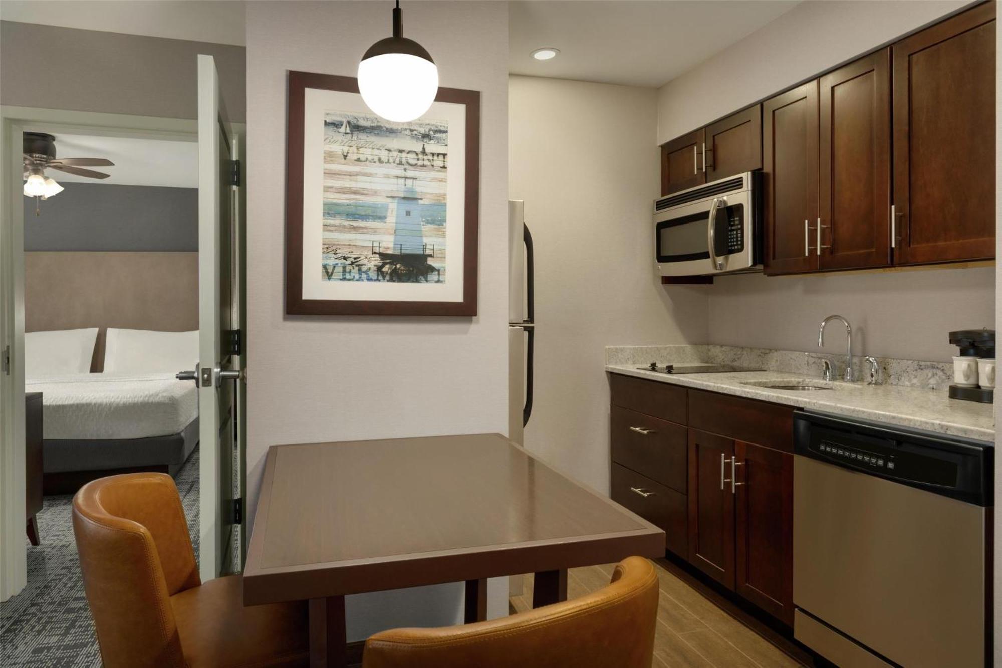 One-Bedroom King Suite - Non-Smoking