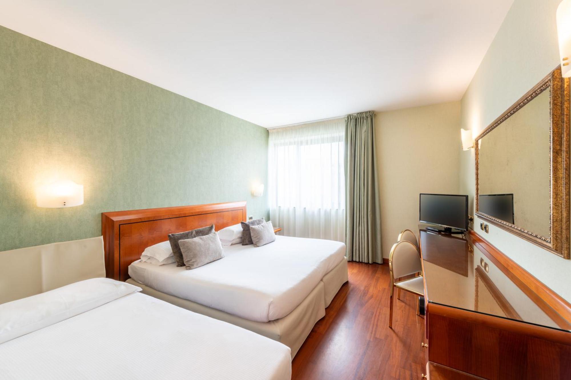 Habitación Doble Superior con cama supletoria