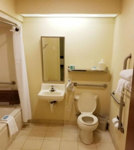 Queen Room - Disability Access