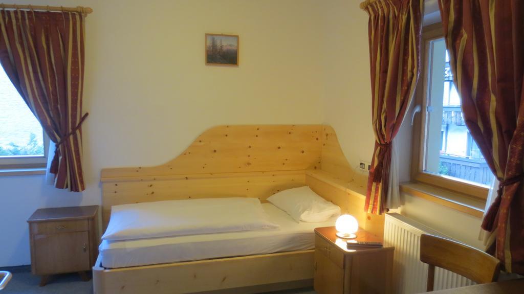 Single Room,163181181:JPEG