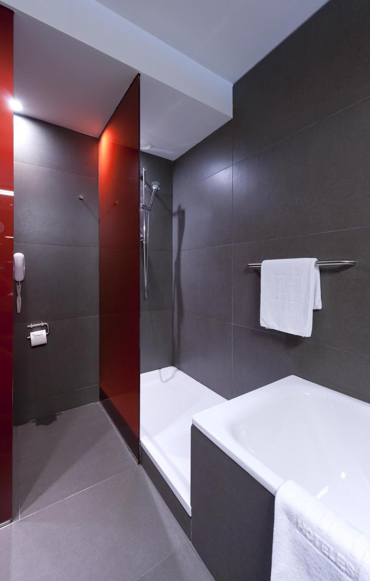 Chambre Familiale Adjacente (2 Adultes + 2 Enfants)