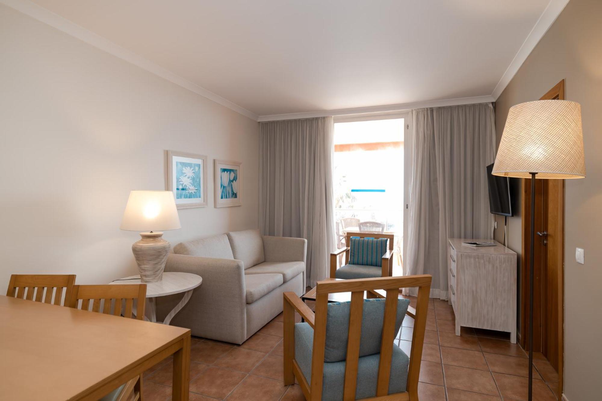 Suite Tripla Superior com Vista Mar