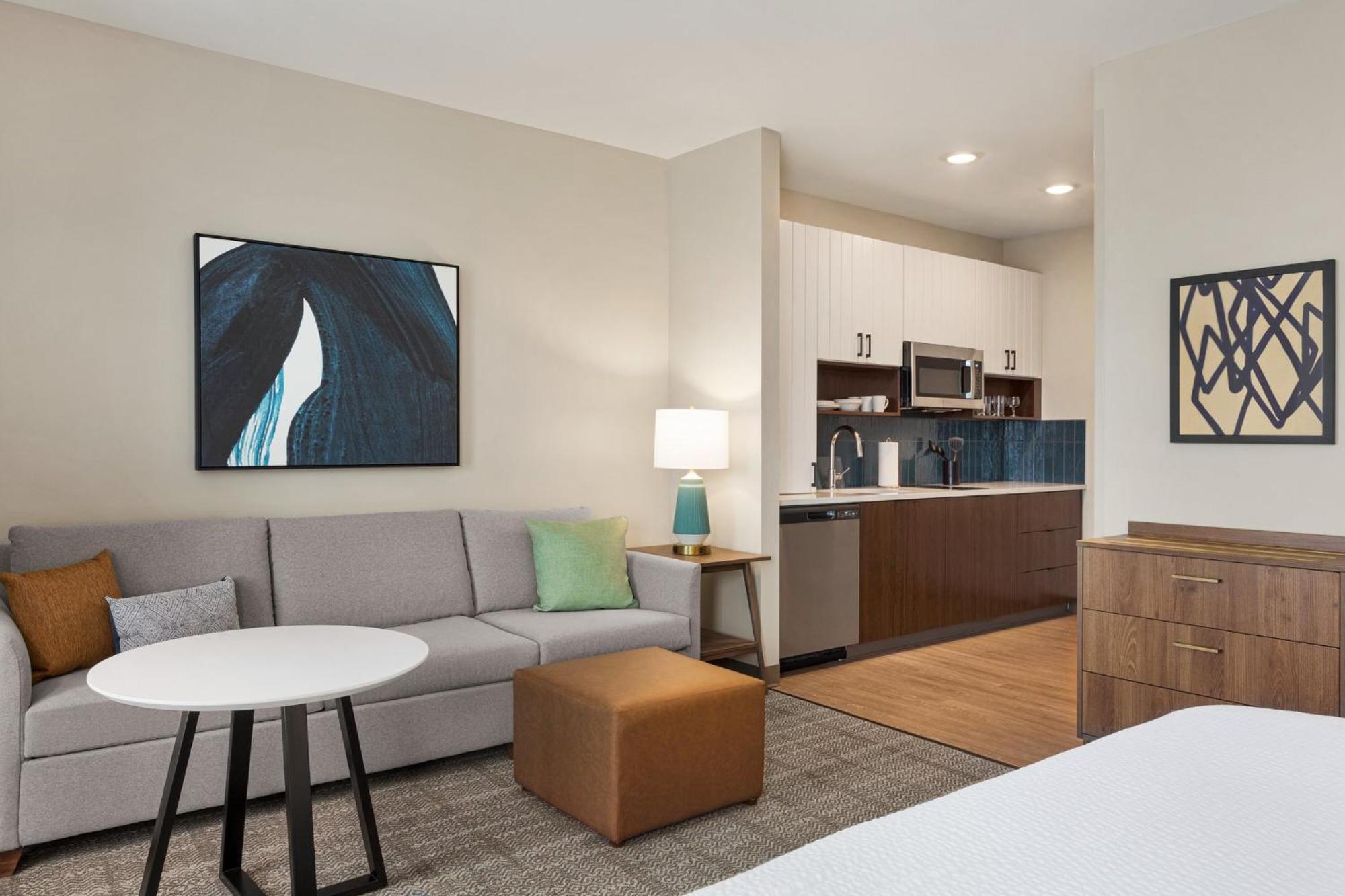 Queen Studio Suite