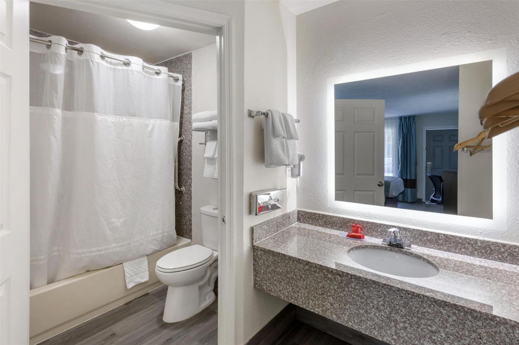 Double Room - Non-Smoking