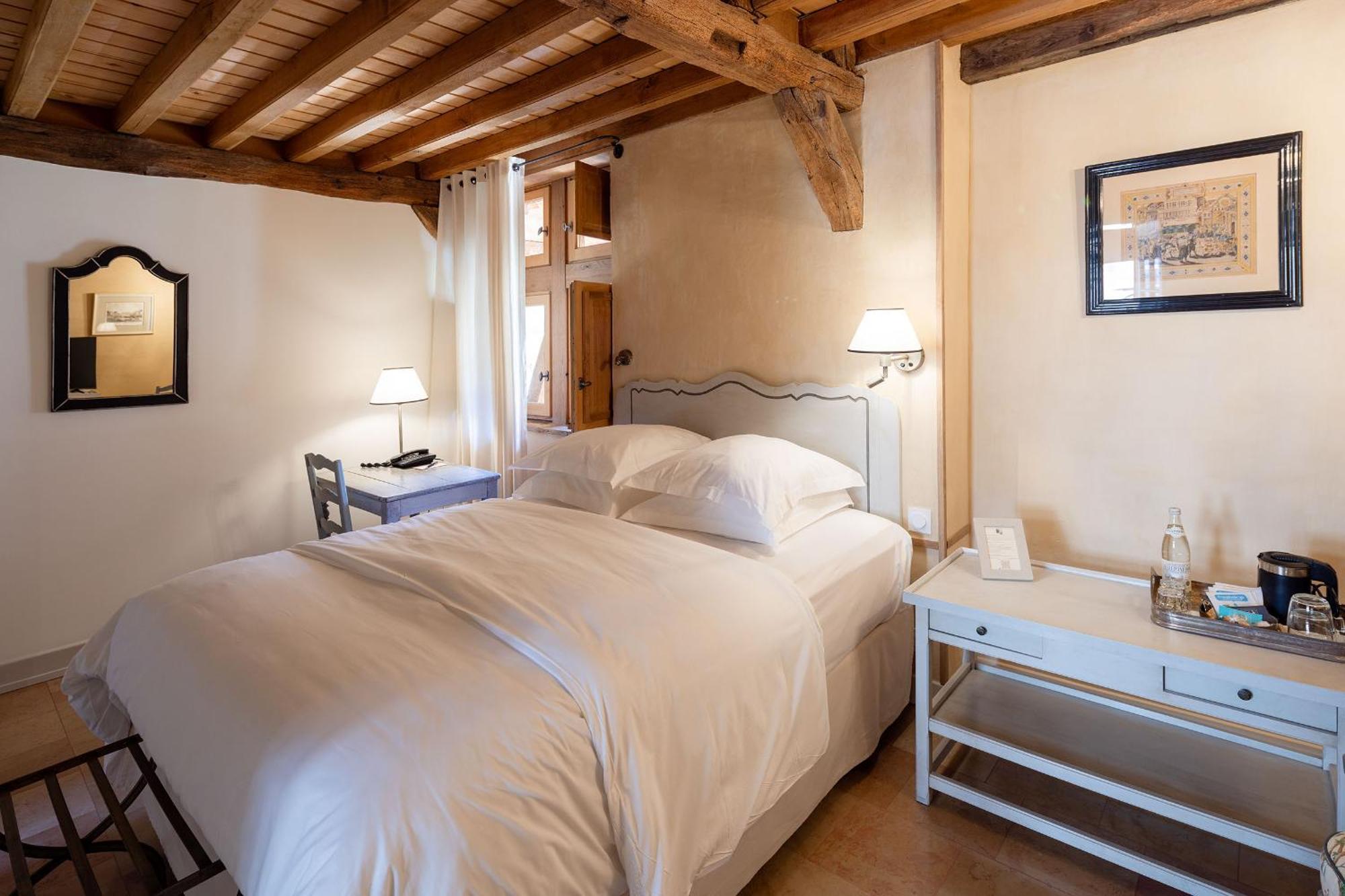 Large Double Room,1691988960:JPEG