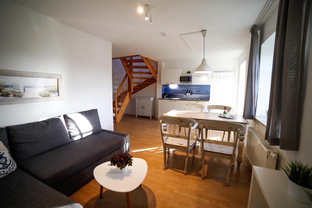 One-Bedroom Apartment with Terrace,169362177:JPEG