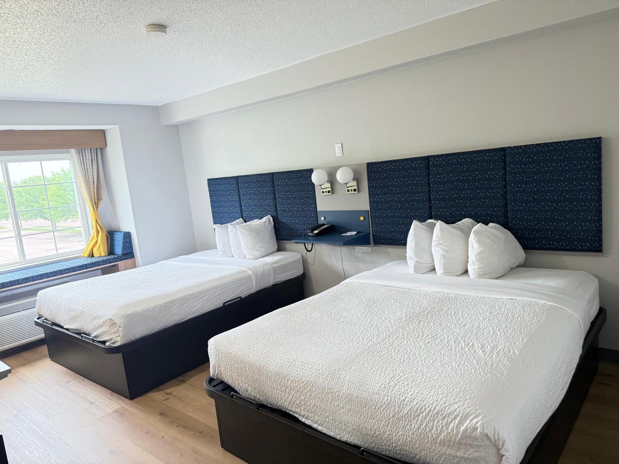 Deluxe Queen Room with Two Queen Beds- Disability Access - Non-Smoking