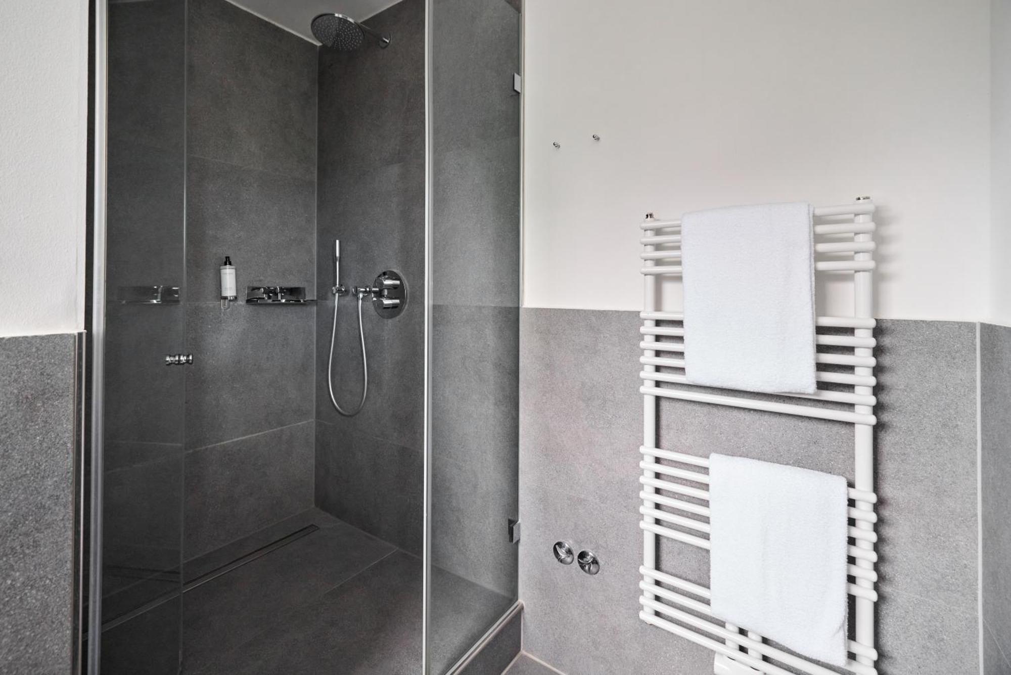 Deluxe Junior Suite,1694530645:JPEG