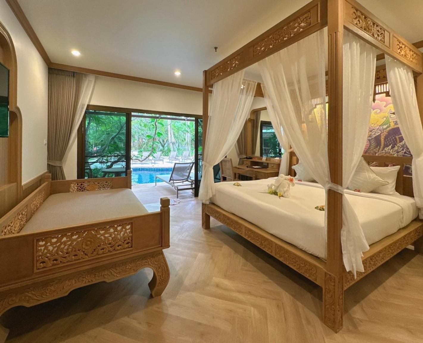 Chambre Double ou Lits Jumeaux de Luxe avec Accès Piscine