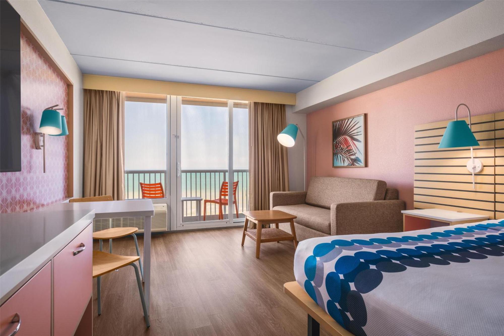 King Room Oceanfront View,1694550763:JPEG