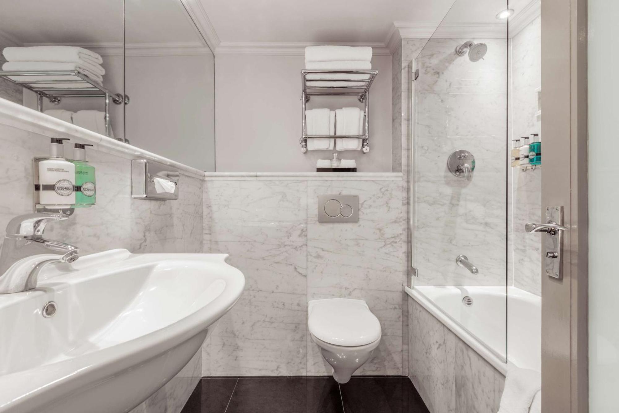 Junior Suite,1695317563:JPEG