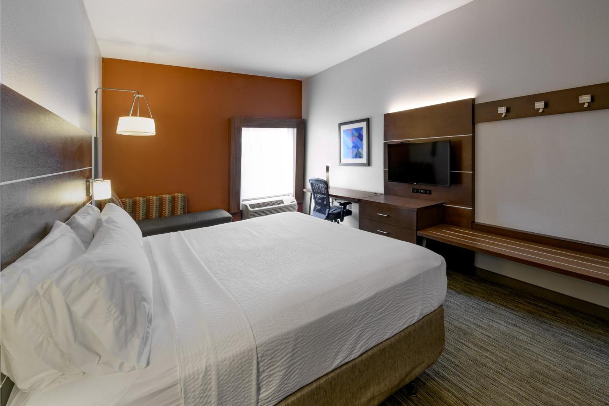 Standard King Room