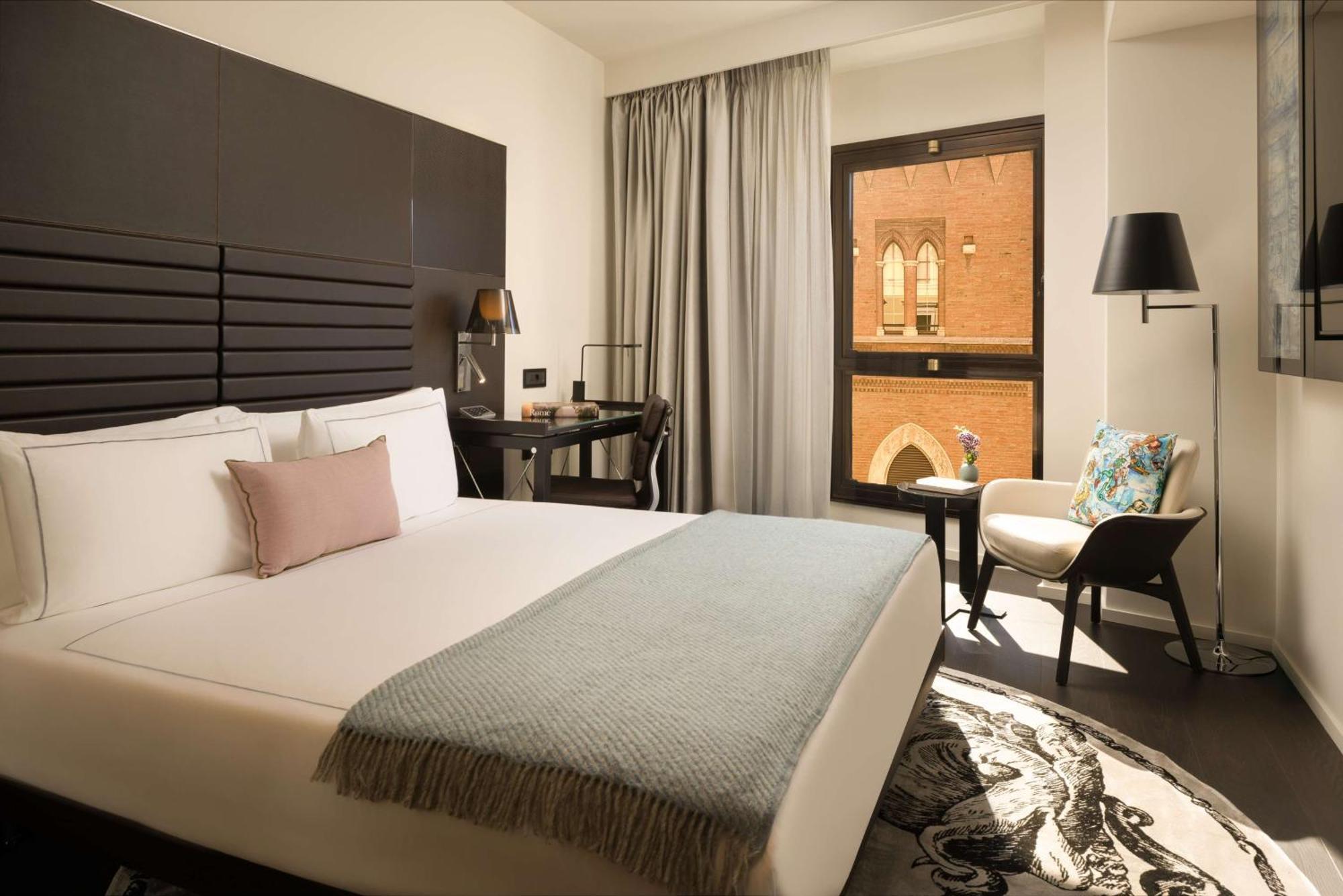 Chambre Lit King-Size Plus Art