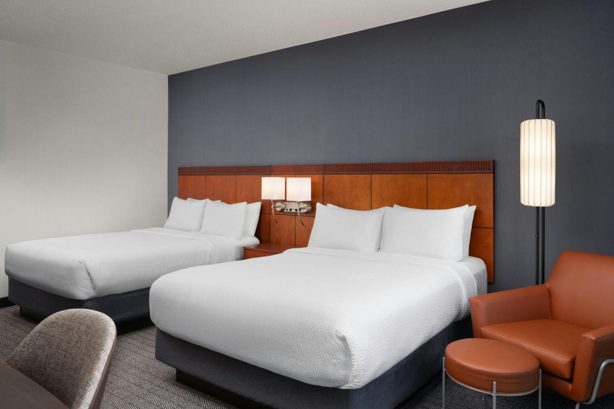Queen Room with Two Queen Beds and Courtyard View