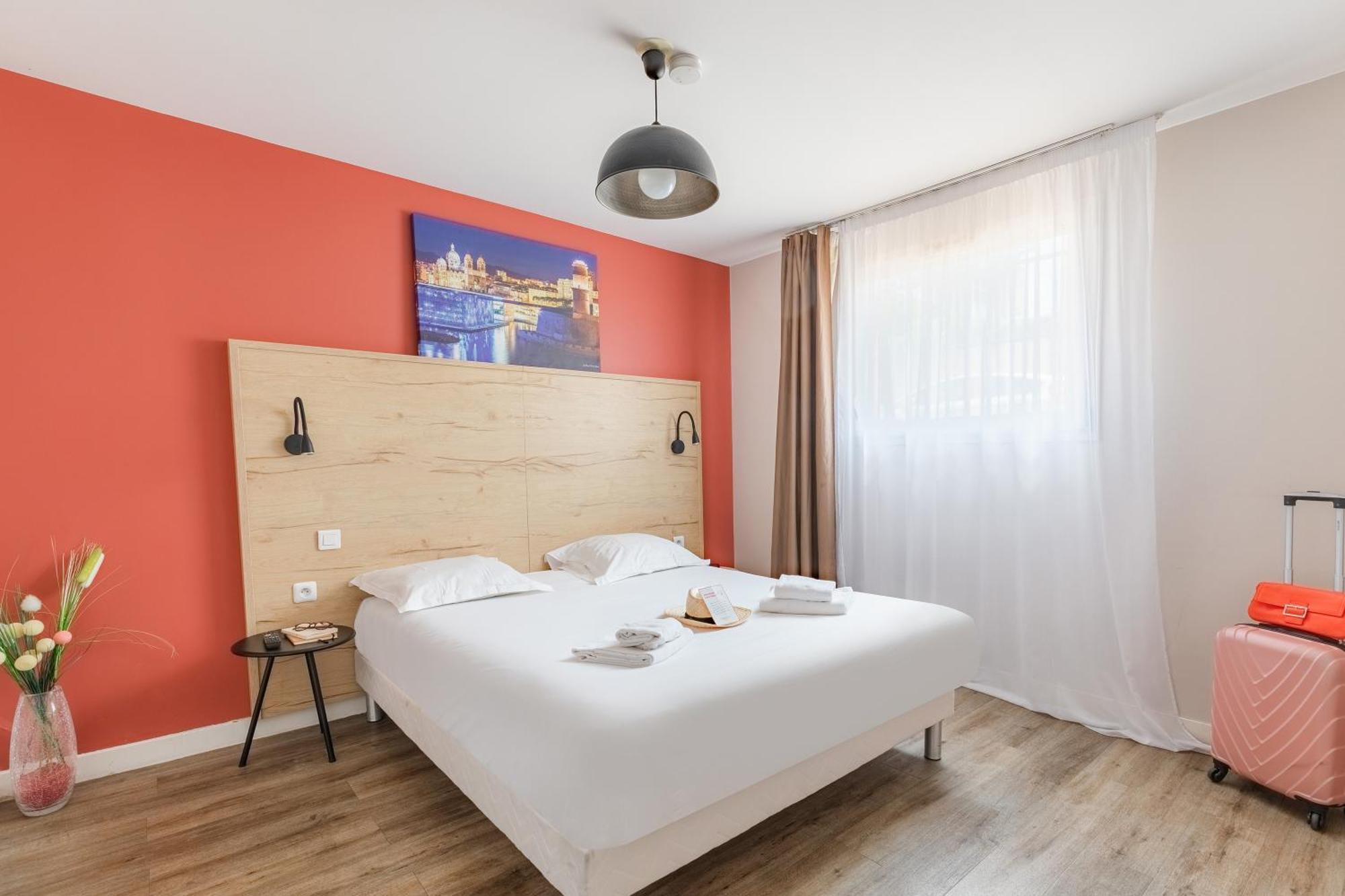 One-Bedroom Apartment,1697923444:JPEG