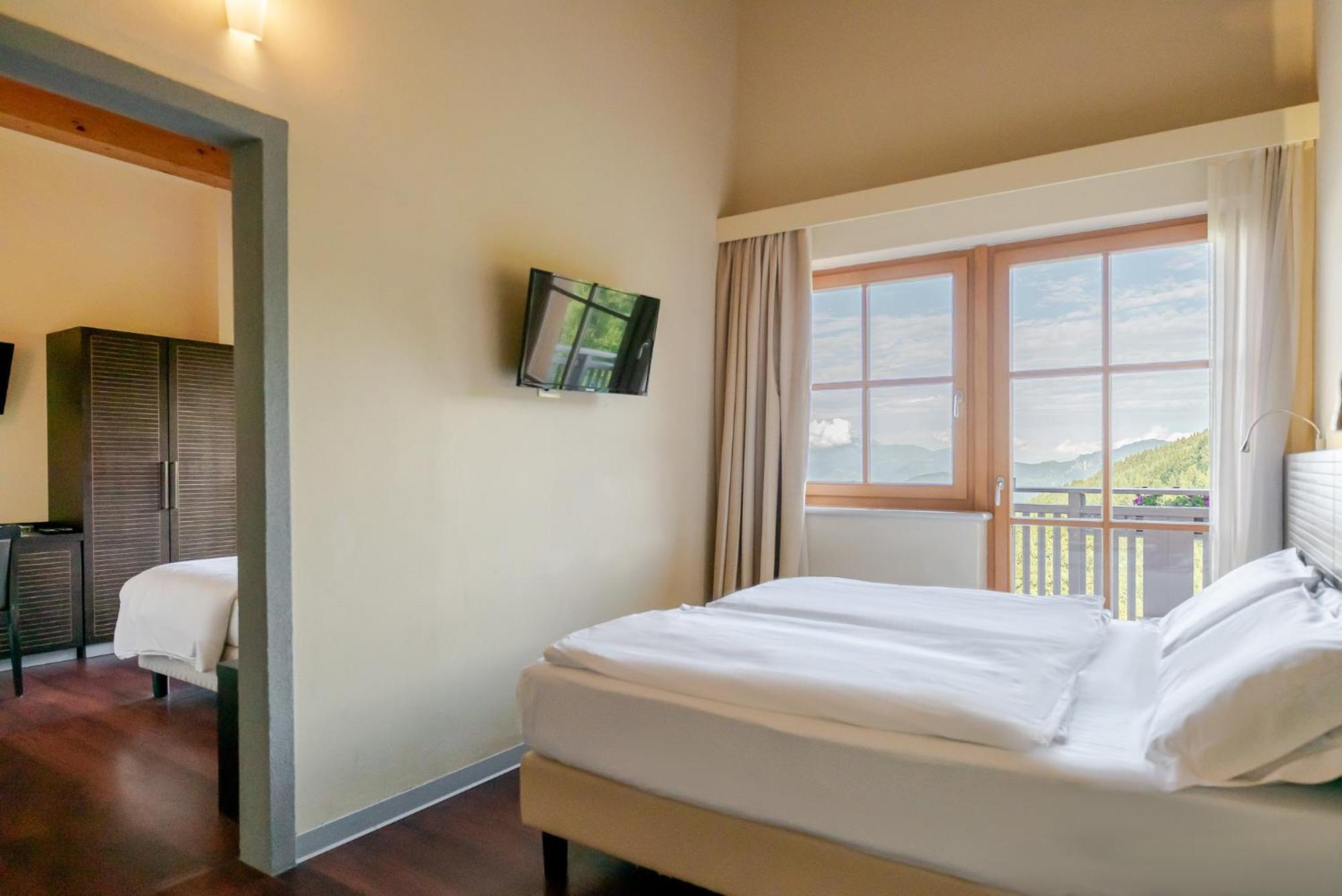 Two Connecting Double Rooms,1697849740:JPEG