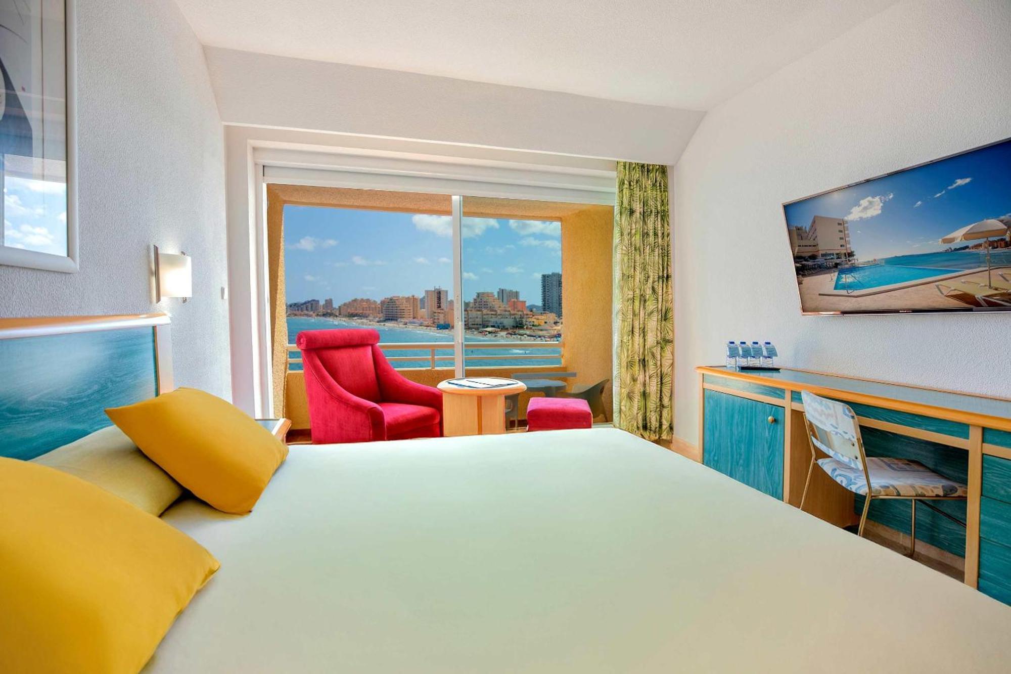 Quarto Familiar (2 Adultos + 2 Crianças)