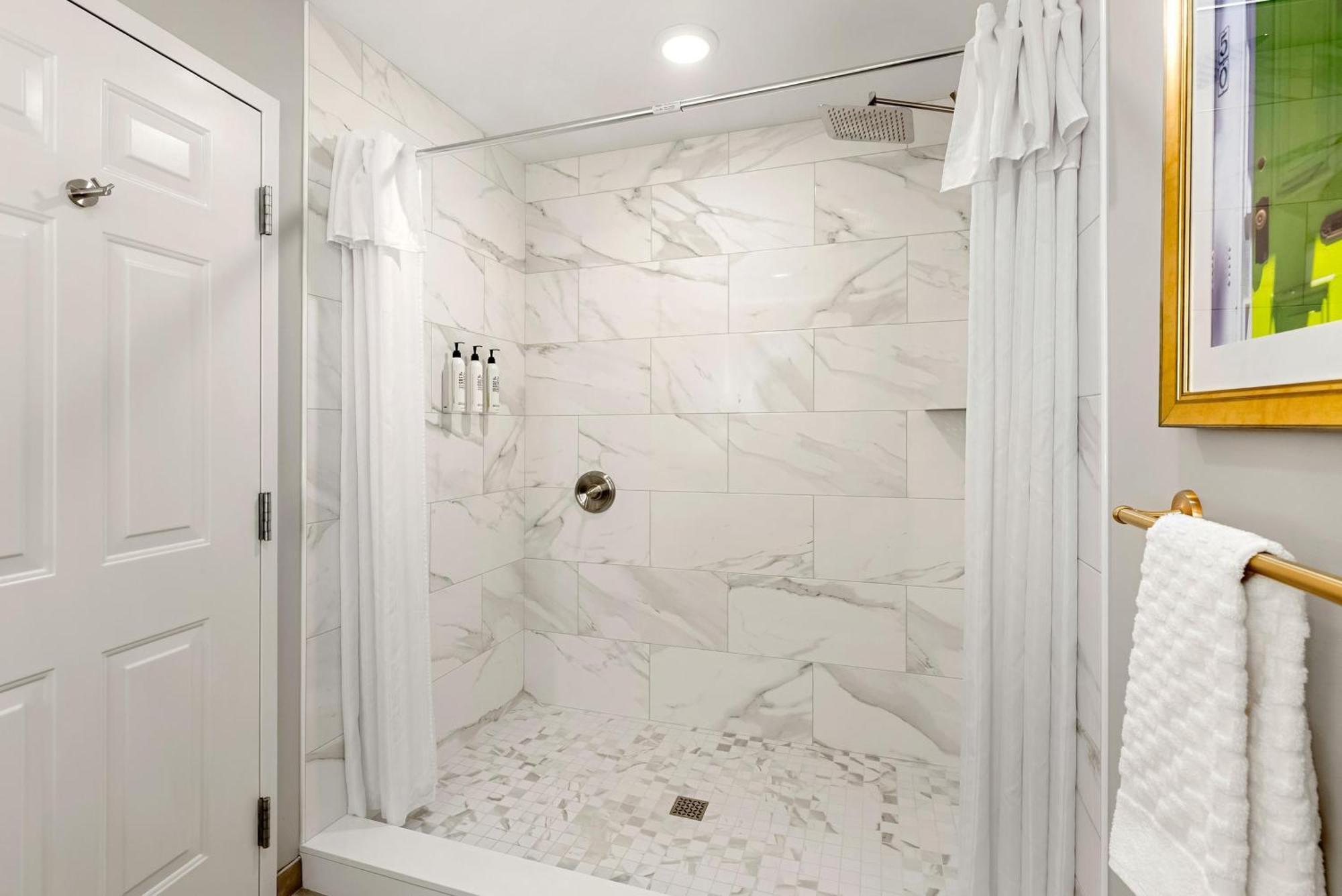 Two-Room King Suite with Sofa Bed, Kitchenette and Walk-In Shower - Non-Smoking