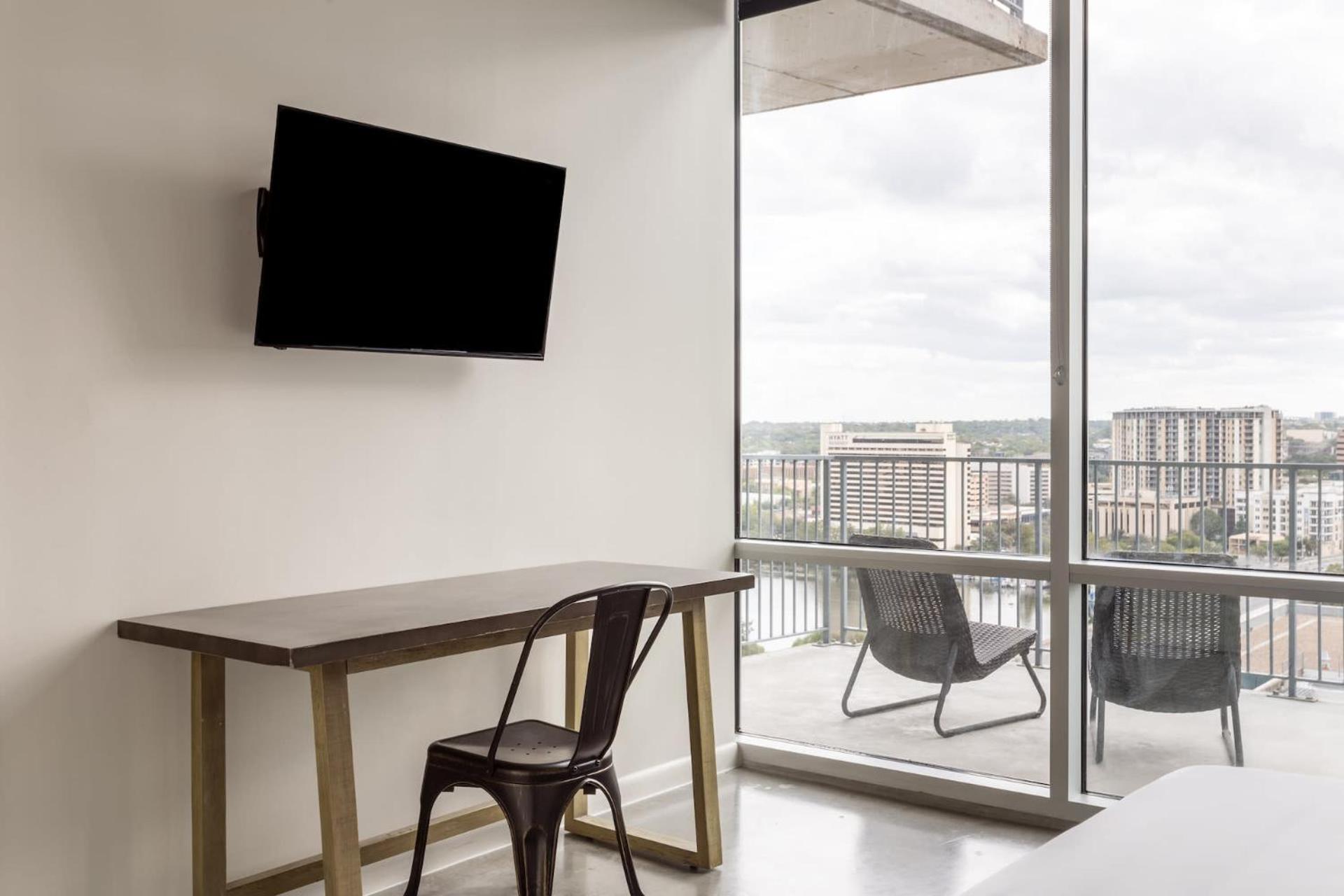 One-Bedroom Apartment City View Self Check Virtual Front Desk