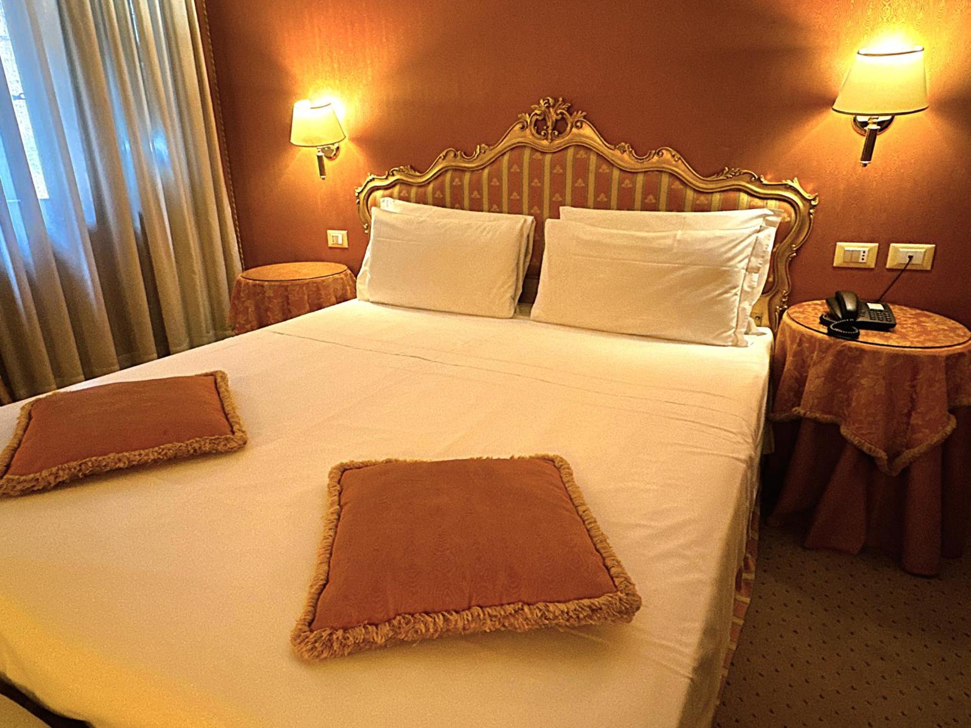 Standard Doppel- oder Zweibettzimmer