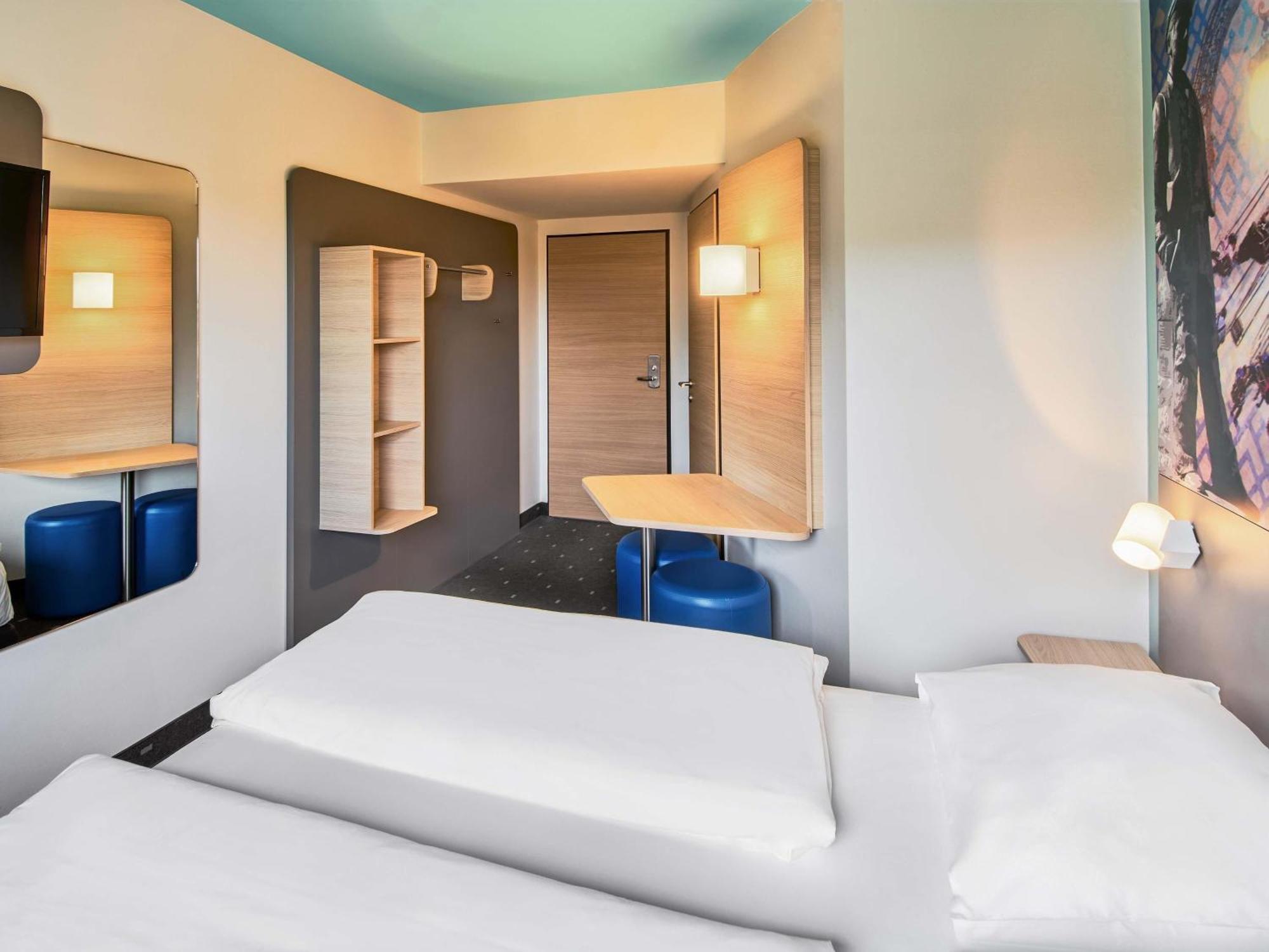 Double Room,1698899434:JPEG