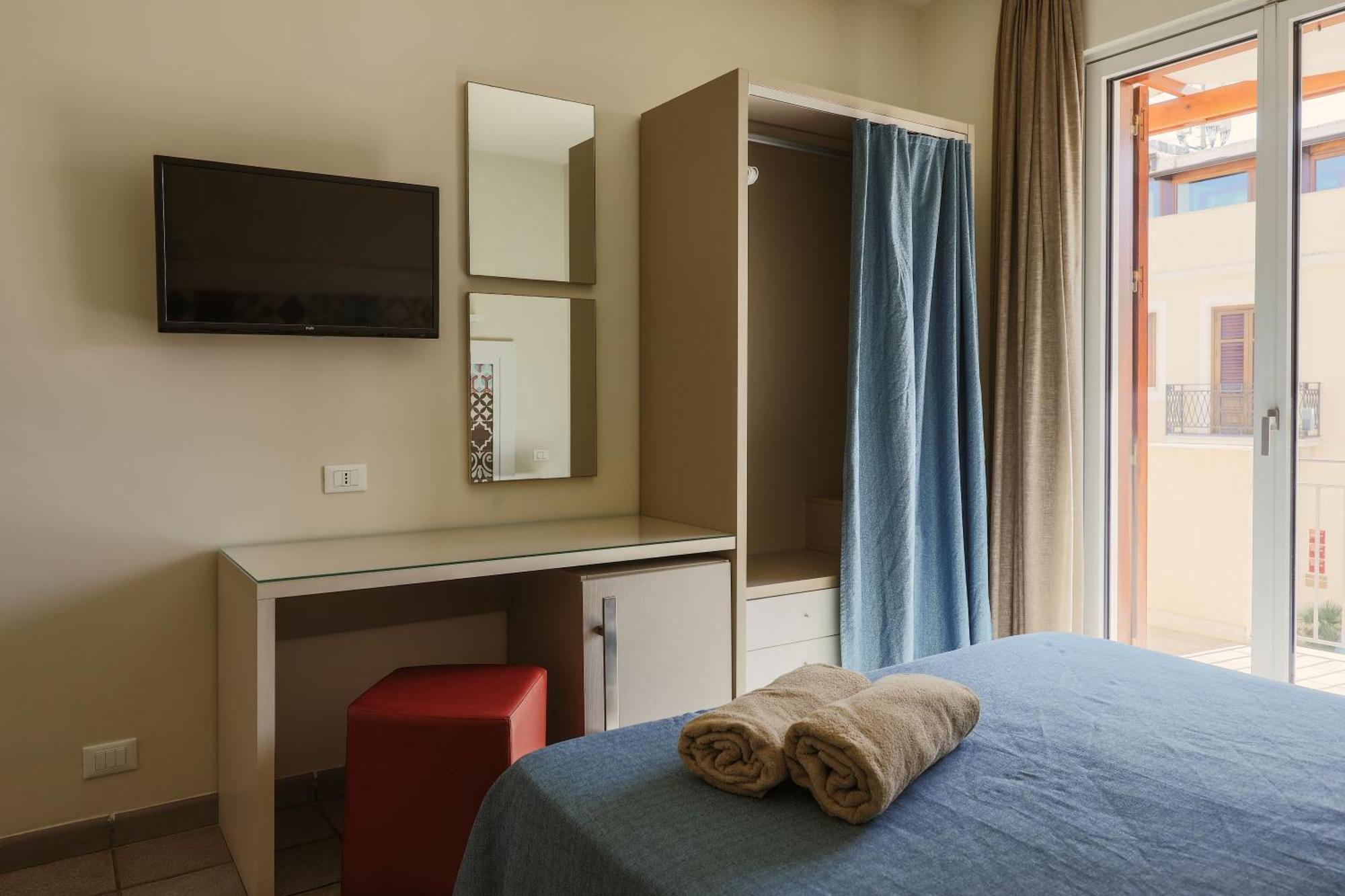 Double Room,1698980542:JPEG